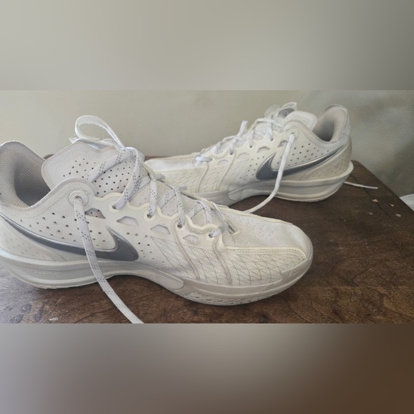 Nike White and Gray Athletic Shoes - Picture 6 of 6